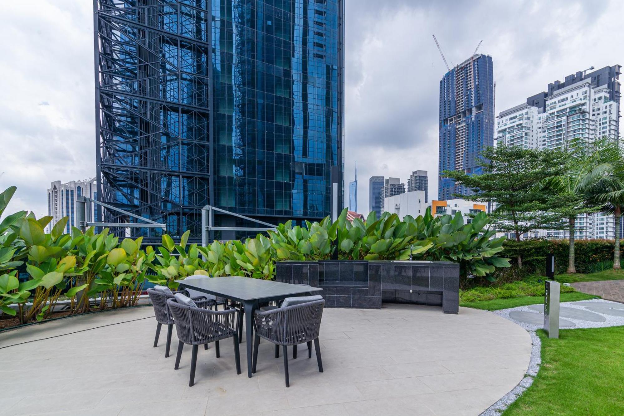 קואלה לומפור Eaton Residences Klcc By Plush מראה חיצוני תמונה